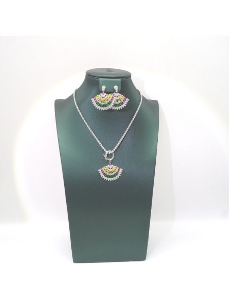 Natural coloured Green Tourmaline fan necklace set