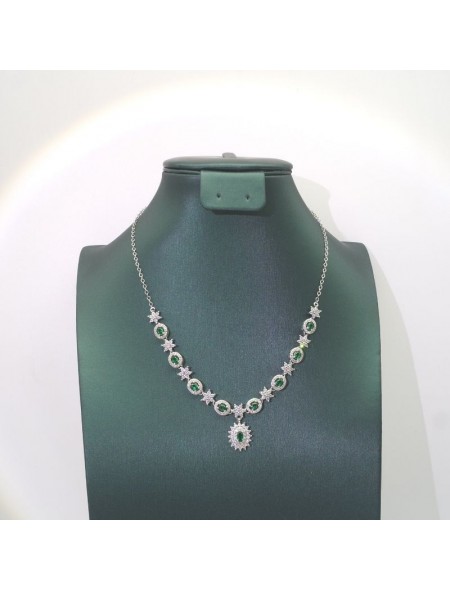 Natural emerald necklace