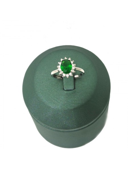 Natural emerald inlaid Princess gem ring