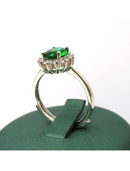 Natural emerald inlaid Princess gem ring