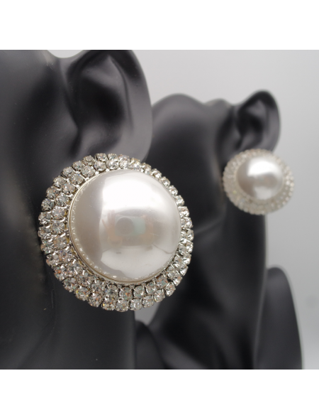 Pearl round ear stud