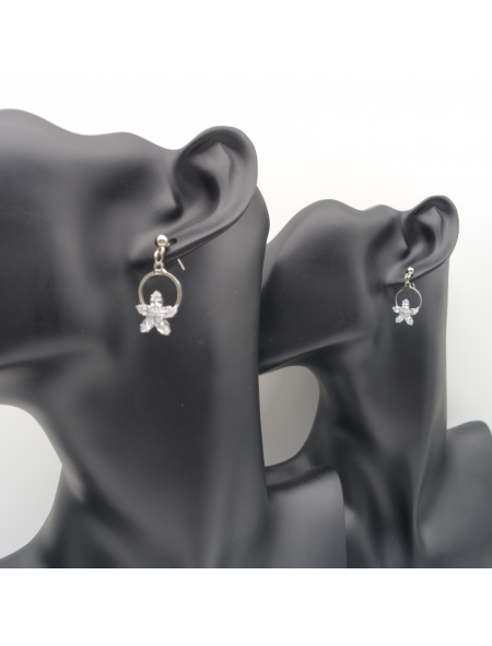 Silver flower ear stud