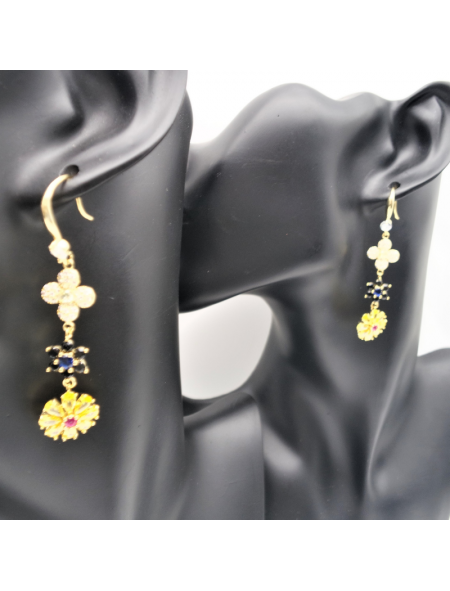 Three flower shaped zircon ear hook